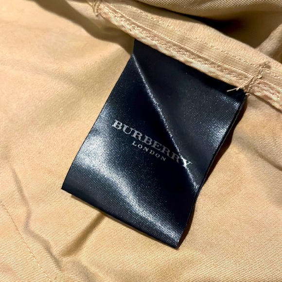 Burberry - Picture 4 of 5